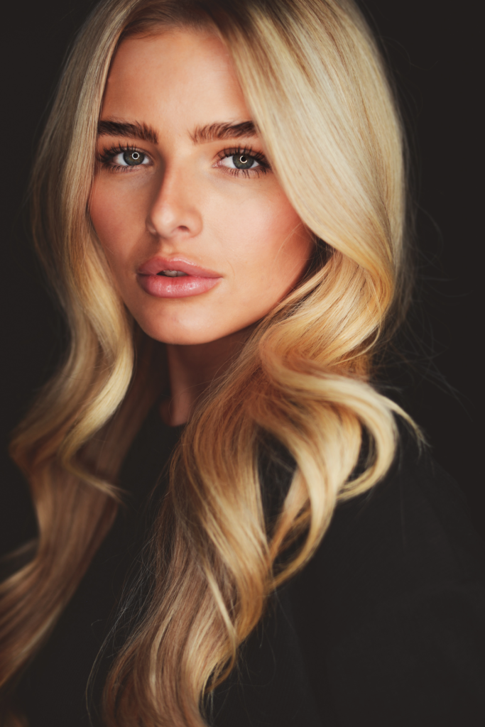 horror girl AI image creation